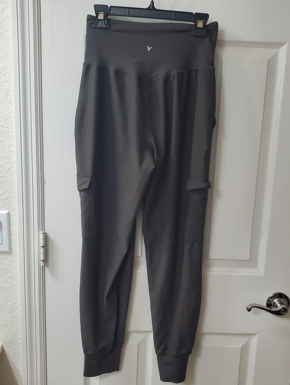 Old Navy Black Cargo Jogger Leggings